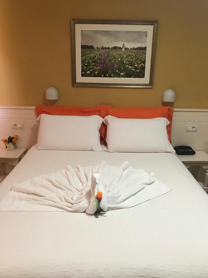 Hotel Nais ドゥラス エクステリア 写真