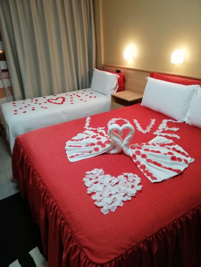 Hotel Nais ドゥラス エクステリア 写真